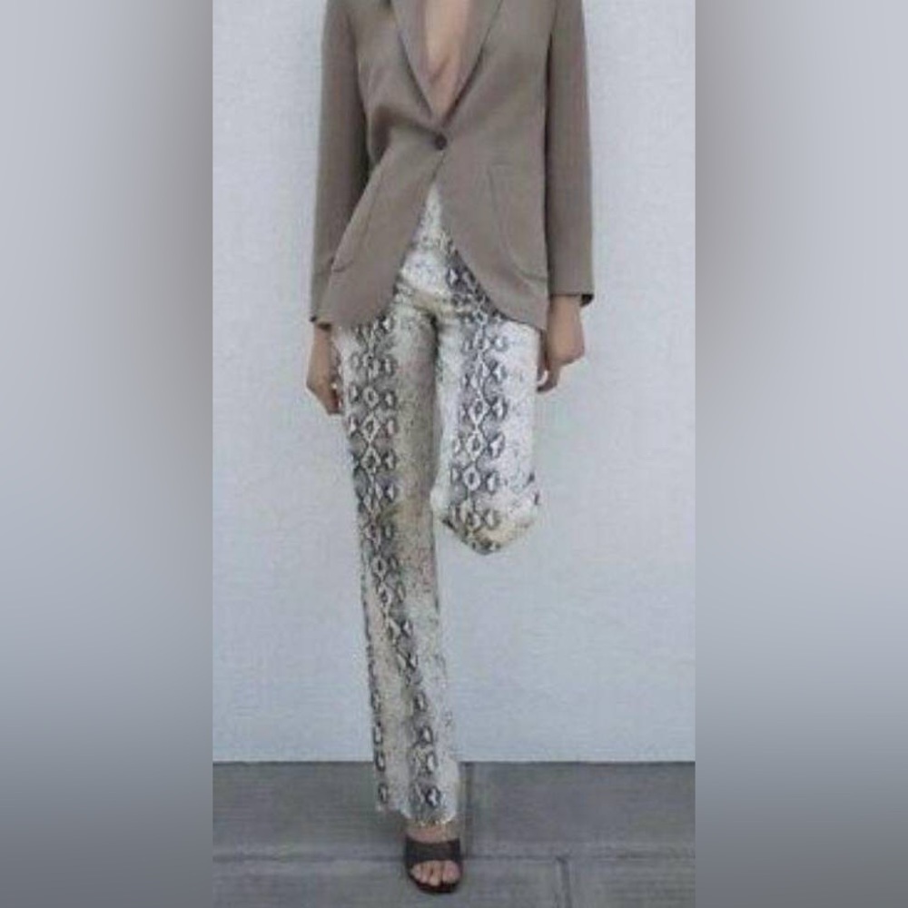 Zara 90βs Straight Leg Snake Print Trendy Jeans Size 4 Tan